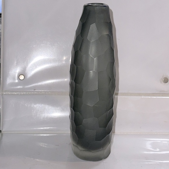 Hand Blown Murano Style Hammered Art Glass Vase in Grey - Picture 4 of 7